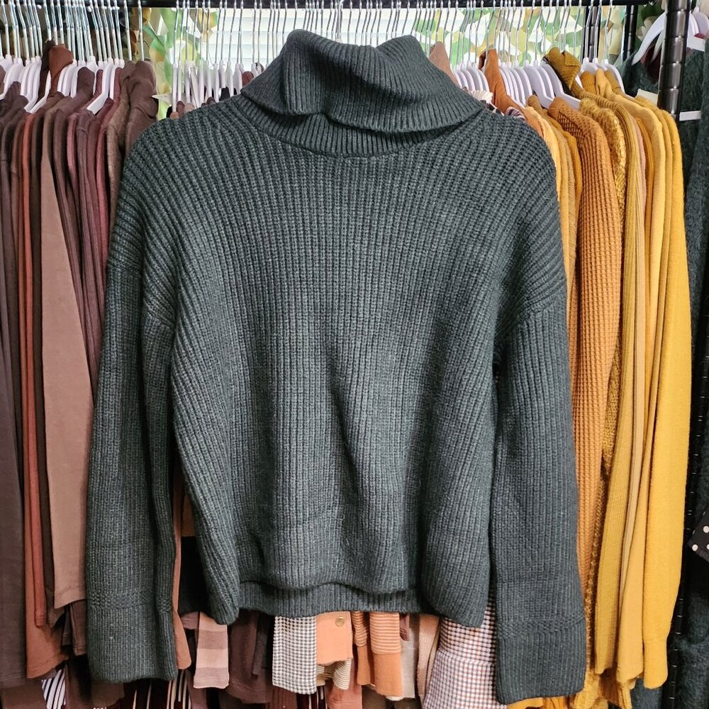 Banana Republic NWOT Dark Green Cowl Neck Sweater